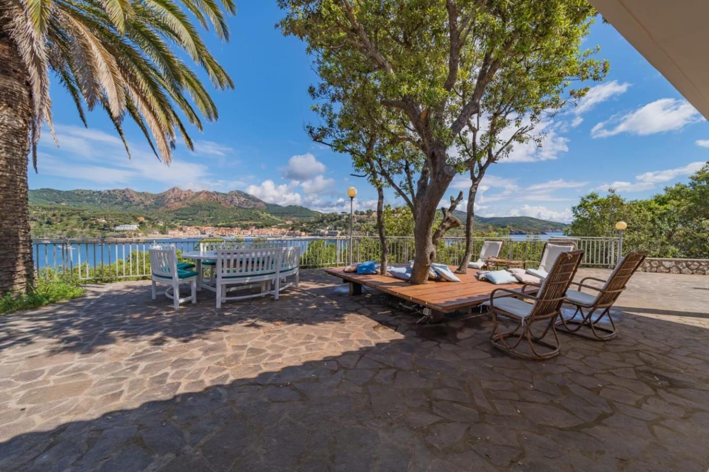 Casa William - Villa E 2 Dependance Porto Azzurro Exterior photo